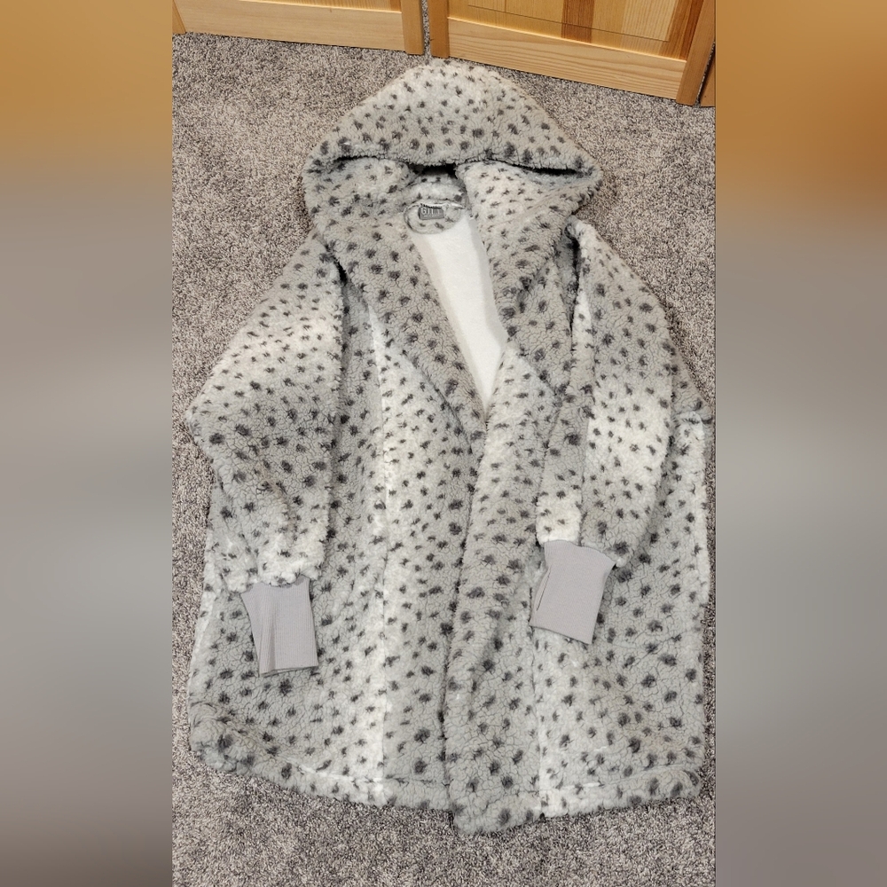 G.I.L.I. White Faux Fur Hooded Coat with Black Speckle